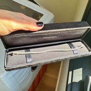 Tiffany 6.53 carat Victoria tennis bracelet - certified authentic